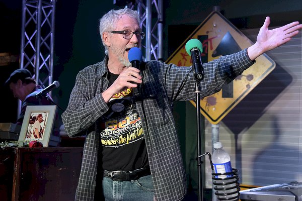 Stan Gill introducing Head East - Photo by Ed Spinelli Stan Gill introducing Head East - Photo by Ed Spinelli