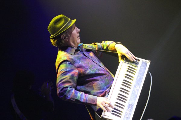 Keyboardist - Roger Boyd
Photo by Jodie Manahan Keyboardist - Roger Boyd
Photo by Jodie Manahan
