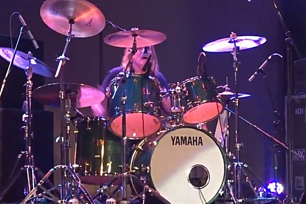 Drummer - Eddy Jones Drummer - Eddy Jones