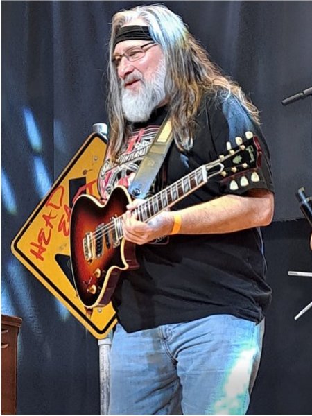 Ricky Lynn Gregg performing with Head East
at the Des Plaines Theatre on September 13, 2025. 
Photo by LaCretia Willett Gregg