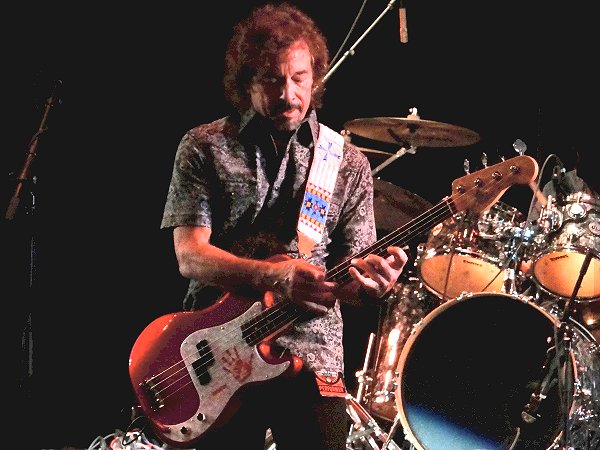 Greg Manahan - Illinois Rock & Roll Museum
Hall of Fame Induction Ceremony Performance 
Rialto Square Theatre - Joliet, IL
Photo by Tom Cullen