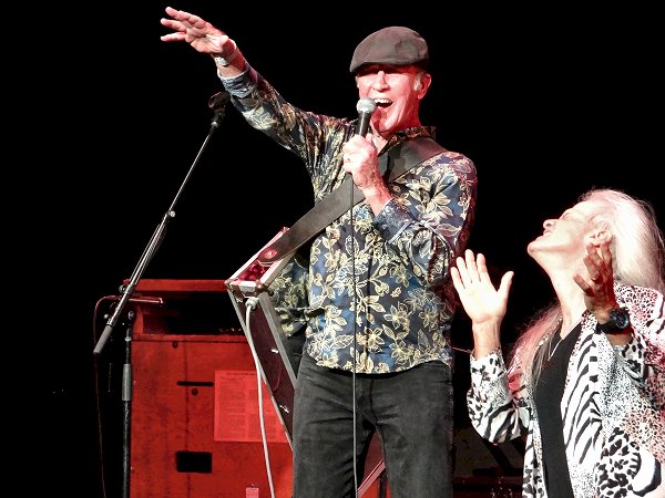 Roger Boyd and Darren Walker - Illinois Rock & Roll Museum
Hall of Fame Induction Ceremony Performance 
Rialto Square Theatre - Joliet, IL
Photo by Tom Cullen