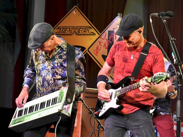 Roger Boyd and Mark Murtha - Surf Ballroom
Clear Lake, IA - Photo by Jody Andresen Roger Boyd and Mark Murtha - Surf Ballroom
Clear Lake, IA - Photo by Jody Andresen
